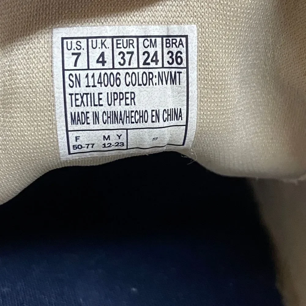 Skechers BOBS Cream and Navy Canvas Sneakers Size 7US